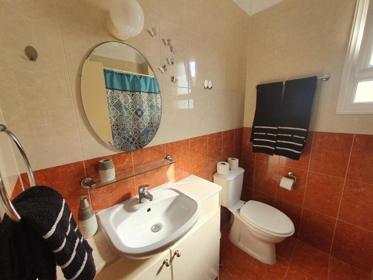 Ancient Paphos - Cozy Place Next To The Sea, Marina, Historical Sites, Buses, Mall, And Market المظهر الخارجي الصورة