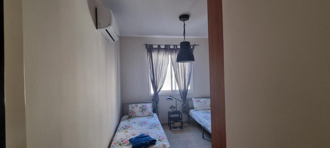 Ancient Paphos - Cozy Place Next To The Sea, Marina, Historical Sites, Buses, Mall, And Market المظهر الخارجي الصورة
