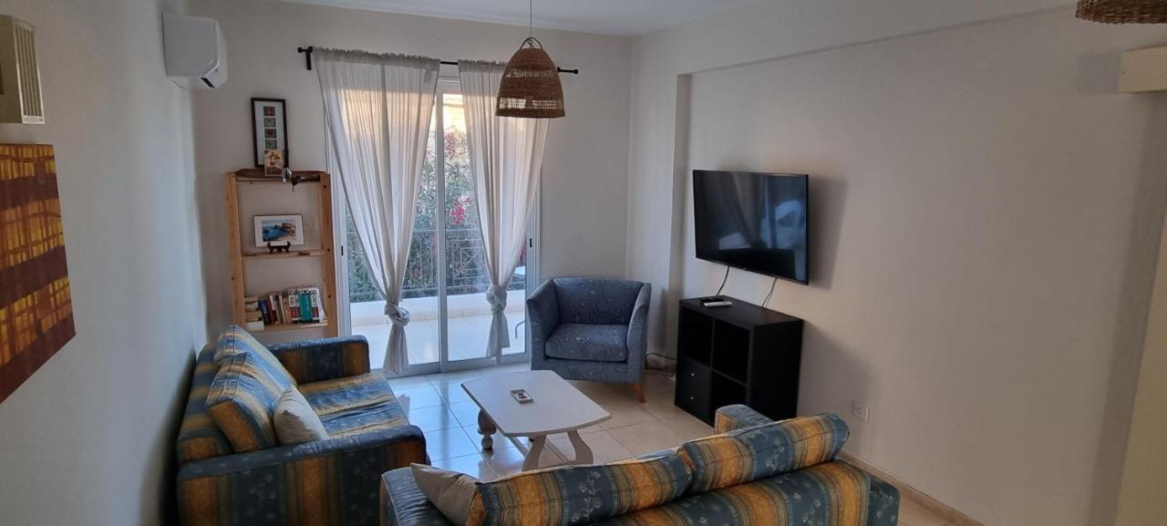 Ancient Paphos - Cozy Place Next To The Sea, Marina, Historical Sites, Buses, Mall, And Market المظهر الخارجي الصورة